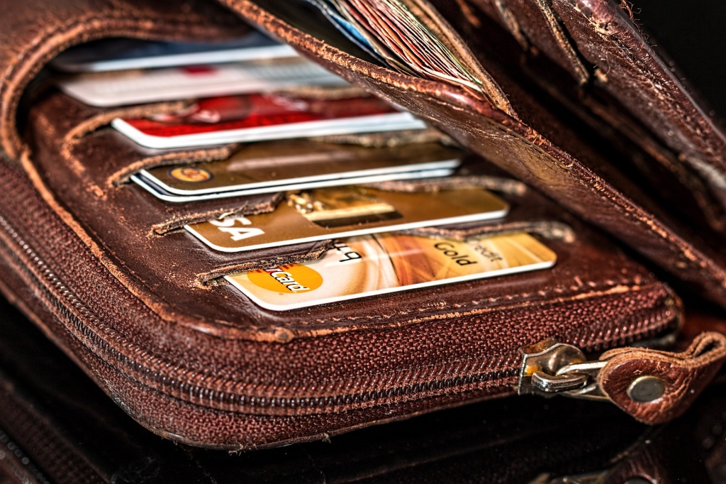 Карты.jpg wallet-908569_1920.jpg